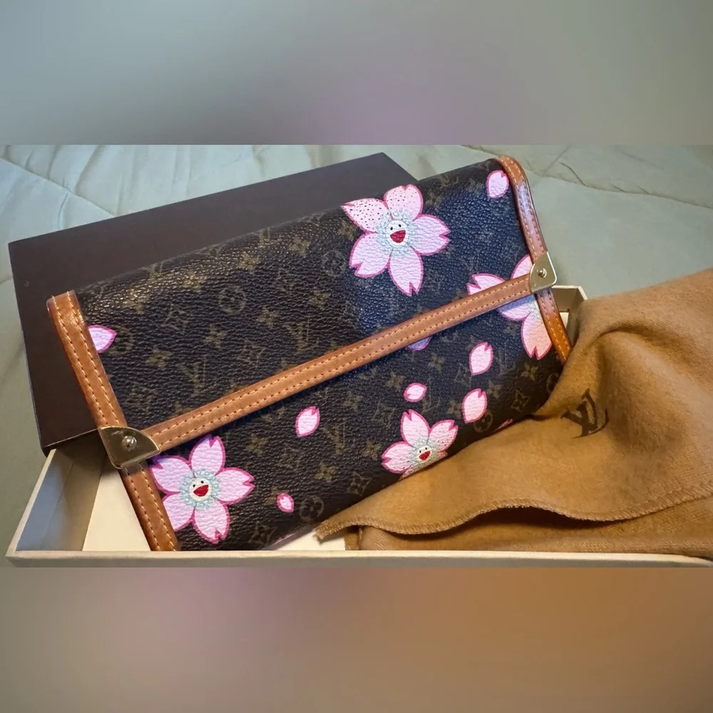 Limited Edition Louis Vuitton x Murakami Cherry Blossom Continental Wallet - Picture 1 of 8